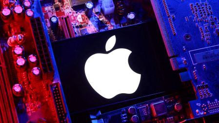 Gran demanda de iPhone y MacBook impulsan ganancias de Apple y superan expectativas