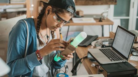 Laboratoria integra mujeres a la tecnología