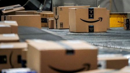 Amazon alcanza por primera vez los 3 billones de dólares de valor bursátil.