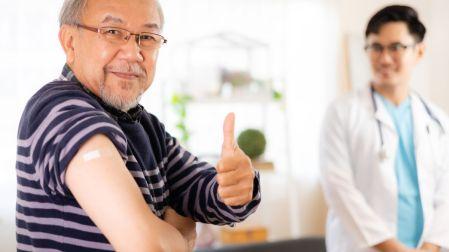 Vacunas y cuidados para abuelos que cuidan nietos