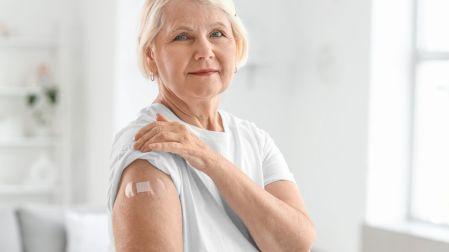 Vacunas y cuidados para abuelos que cuidan nietos