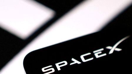 Los ingresos de SpaceX se disparan 92% en su primer reporte tras salir a bolsa.
