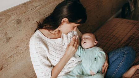 ¿Por qué tener una asesora de lactancia? Beneficios, cuándo acudir y cómo puede ayudar