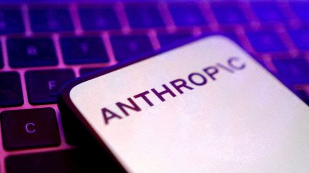 IA de Anthropic creó identidades falsas para insertar código malicioso, revela prueba.