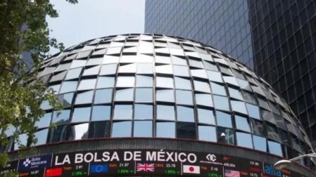 Peso mexicano podría extender su apreciación; retrocede aversión al riesgo