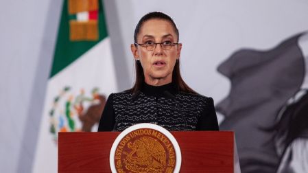 Sheinbaum revela plan para reactivar la exportación de aguacate de Michoacán a EU.