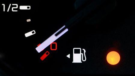 bajo nivel combustible