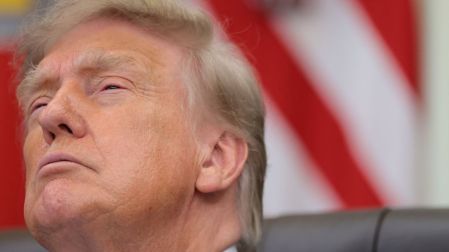 Trump afirma que EU tiene el control total del estrecho de Ormuz: “Irán no puede hacer nada”.