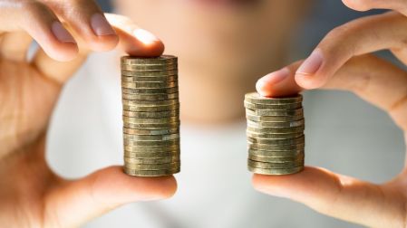 Creciente uso de la IA provocará caída de salarios en los próximos 5 años, ¿a quién afectará más?
