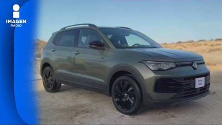Pablo Alberto Monroy destaca la llegada a México del renovado Volkswagen Taigun en entrevista con Cristian Moreno en Autos en Imagen.
El especialista detalla la evolución estética y tecnológica del SUV urbano de la firma alemana, subrayando el impacto estratégico que representan las mejoras en conectividad, confort y equipamiento de seguridad dentro de su segmento.
00:00 - LLegada de Volkswagen Taigun a México
01:15 - Novedades en diseño y equipamiento interior
02:45 - Mejoras en seguridad y conectividad para el segmento
COMENTA ESTE VIDEO Y COMPARTELO CON TUS AMIGOS
No olvides dejarnos tus comentarios y visitarnos en
Sitio: http://www.imagenradio.com.mx
Facebook: https://www.facebook.com/ImagenRadio/?locale=es_LA
Twitter: https://x.com/Imagen_Mx
Suscríbete a nuestro canal:
https://www.youtube.com/channel/UCB0BUmdBOrH9mYU2ebs1eWA
#imagenradio #noticiasenvivo
#VolkswagenTaigun #AutosEnImagen #SUVUrbano #LanzamientosAutomotrices #AutosMexico