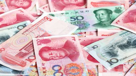 Autorizan a 30 bancos a operar el yuan digital, ¿qué busca China?