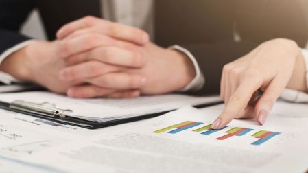 IMCP advierte más cierres de empresas por nuevas reglas contra el lavado de dinero.