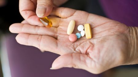 ¿Es malo automedicarse con vitaminas?