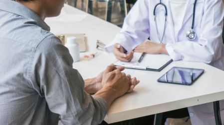 ¿Es malo automedicarse con vitaminas?