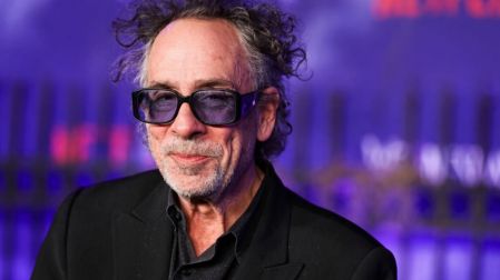 Tim Burton construyó un universo cinematográfico único con personajes excéntricos y una imaginación que marcó a generaciones.