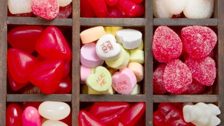 ¿Qué es el colorante Rojo 3 y por qué la FDA y la Cofepris lo prohibieron?