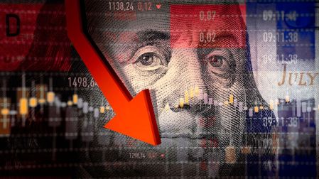 “Barco azotado por la tormenta”: jefa del FMI advierte riesgos para la economía mundial.