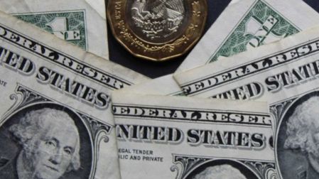 Peso mexicano se mantiene estable pese a la incertidumbre comercial en Norteamérica.