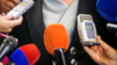 CRT aprueba lineamientos de derechos de las audiencias; no hay censura, dice.