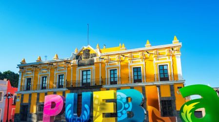 Nueva ruta Los Cabos-Puebla de Volaris transporta 10 mil 900 pasajeros en dos meses.