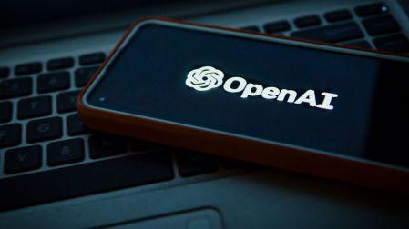 OpenAI, Google y otras tecnológicas piden mejorar la ciberseguridad ante ataques con IA.