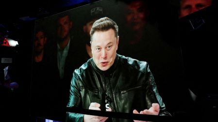 Elon Musk dice que los celulares serán obsoletos en cinco años, ¿la IA será su reemplazo?