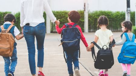 Regreso a clases: cómo acompañar las emociones de tus hijos para un inicio escolar sin estrés