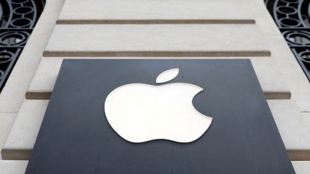 Tim Cook deja de ser CEO de Apple: llega John Ternus para liderar la era de la IA.
