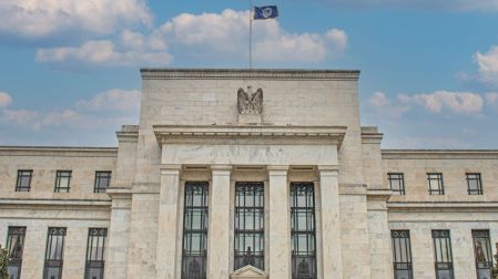 Expertos advierten del riesgo que la IA supere a los bancos centrales, ¿qué pasará en el futuro?