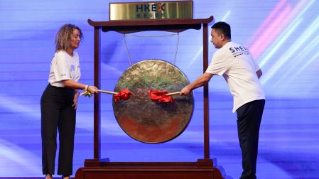 Tropieza: Shein cae un 4% en su debut en la bolsa de Hong Kong