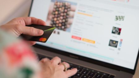Retención fiscal de 10.5% a ventas en línea: solo 3 de cada 100 obtiene devolución del IVA.