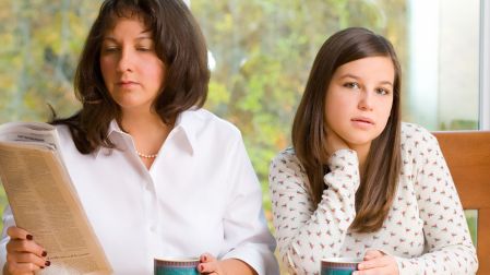 Por qué los hermanos se distancian en la adultez