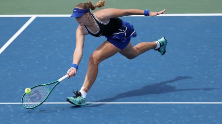 Mirra Andreeva se impuso a la checa Nikola Bartunkova por 6-2 y 7-6 (7/5) en el US Open 2026