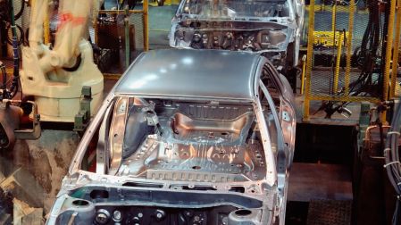 Desacelera producción y exportación automotriz debido a menor demanda de EU