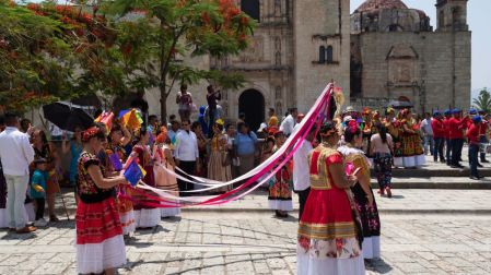 Falta de promoción frena crecimiento del turismo; México necesita una estrategia.