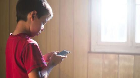 Prohibición de celulares en México y otros países