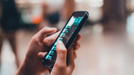 Prohibición absoluta de dispositivos a menores preocupa a la Asociación de Internet MX