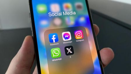 Preocupa a padres impacto de redes sociales en menores de 16 años; piden más protección.