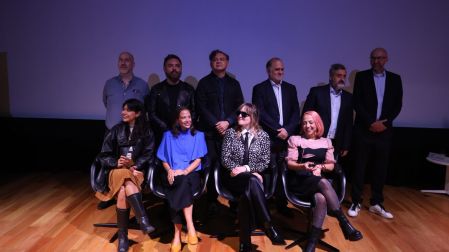 Denise Gutiérrez y Dos Contrabajos en conferencia de prensa