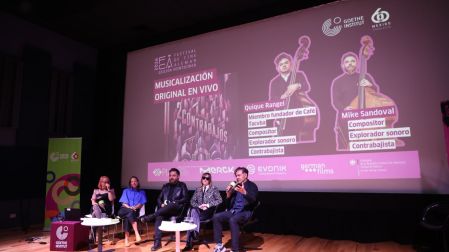Denise Gutiérrez y Dos Contrabajos en conferencia de prensa