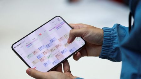 ¿Por qué el iPhone Duo, primer plegable de Apple, pone a prueba a John Ternus?