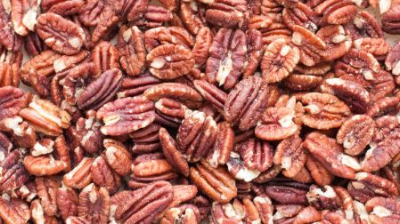 China extiende hasta 2027 investigación antidumping a nueces pecanas de México y EU.