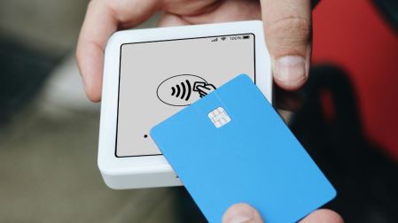 Adiós al efectivo: pagos sin contacto ya representan 36% de las transacciones.