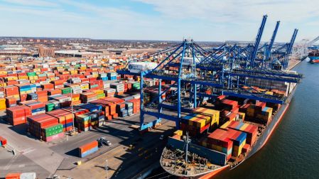OMC: comercio mundial sufre las "mayores perturbaciones" de su historia; PIB caería 5%.