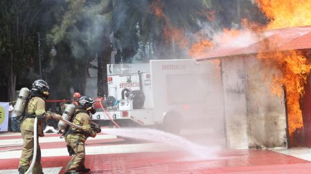 Los "guardianes" de Xochimilco miden fuerzas ante escenarios de sismo e incendios
