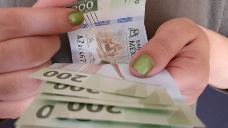 ¿Qué gana quien organiza una tanda? Estas son las ventajas y riesgos, según la Condusef.