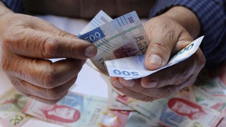 ¿Qué gana quien organiza una tanda? Estas son las ventajas y riesgos, según la Condusef.