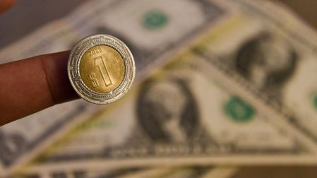 Peso se mantiene estable; mercados atentos a reunión entre Trump y Xi Jinping