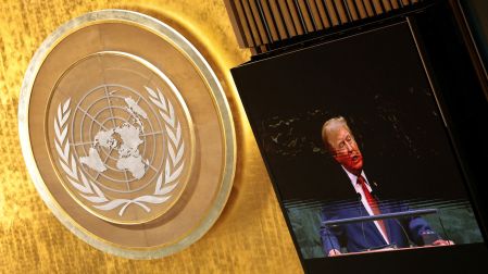 Trump dice que no quiere una regulación internacional de la IA, ¿por qué?