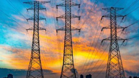 Sener modifica dos procedimientos clave para el sector eléctrico